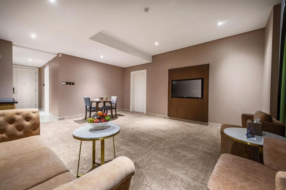 Suknai Royal Hotel 哈伊勒 外观 照片