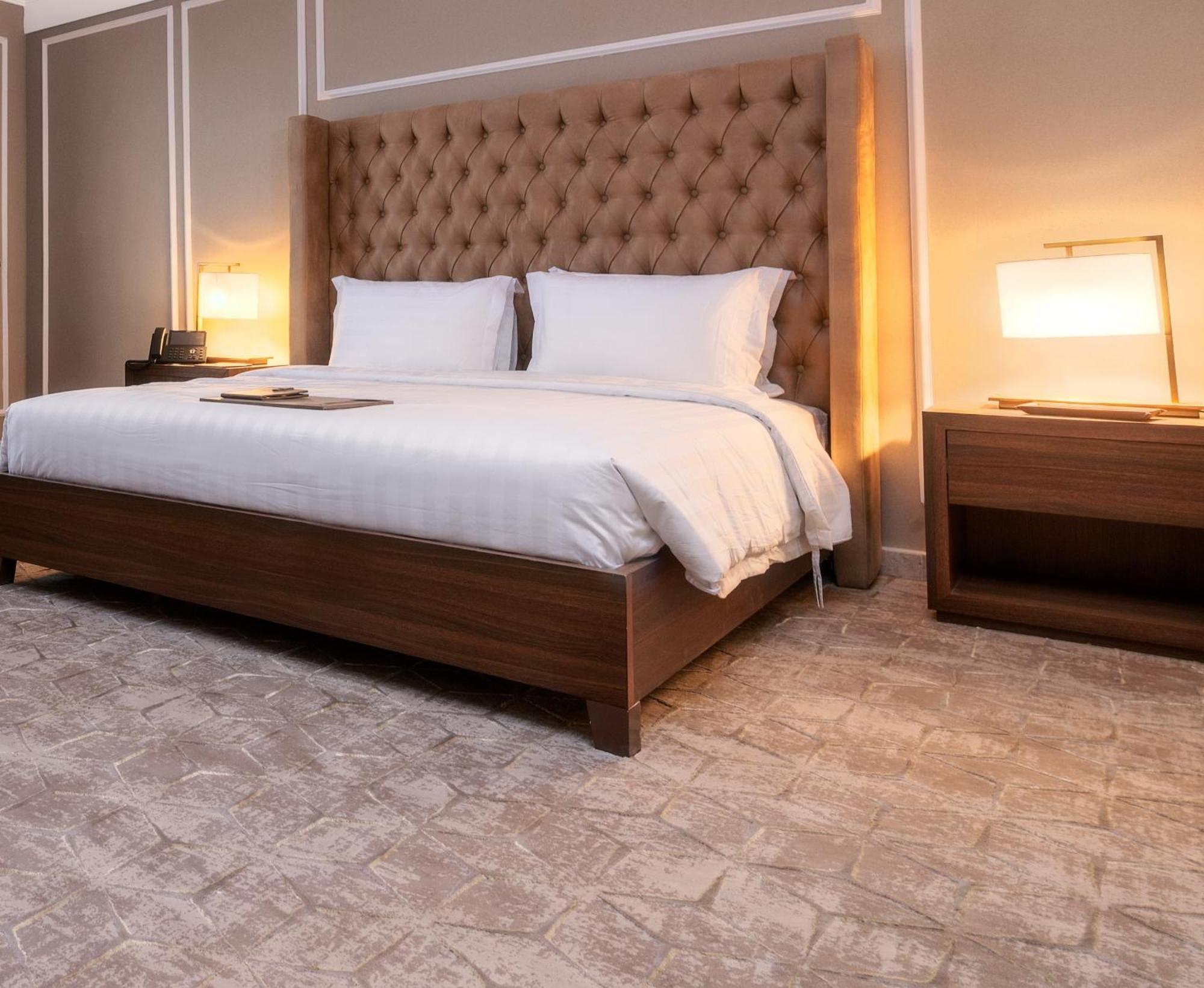 Suknai Royal Hotel 哈伊勒 外观 照片